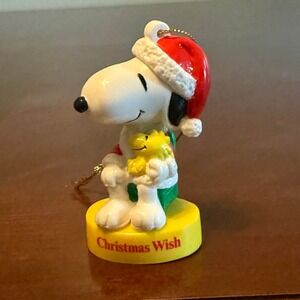 vtg Peanuts Snoopy Christmas‎ Wish Ornament Figurine Santa Hat WoodStock Holiday